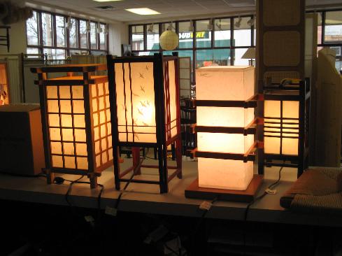 Разнообразного дизайна японские светильники