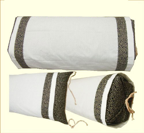 Makura – подушка, заполненная зернами фасоли, сечкой гречневой крупы, пластмассовыми бусинами