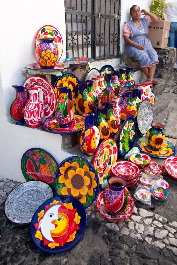 Керамику для кухни Талавера, как вариант, можно купить в Мексике