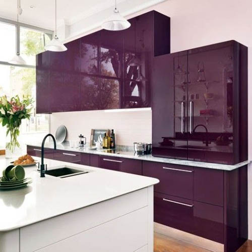 Фиолетовая кухня в стиле модерн фото.