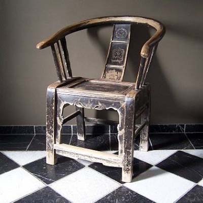 Антикварный китайский стул.
