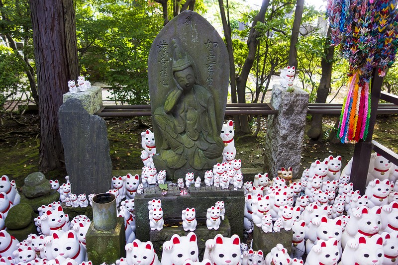 Храм кошек Готокудзи в Токио