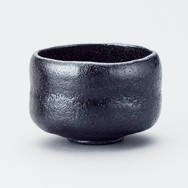 Чайная чашка покрытая черной глазурью в стиле "раку", Танака Тодзиро