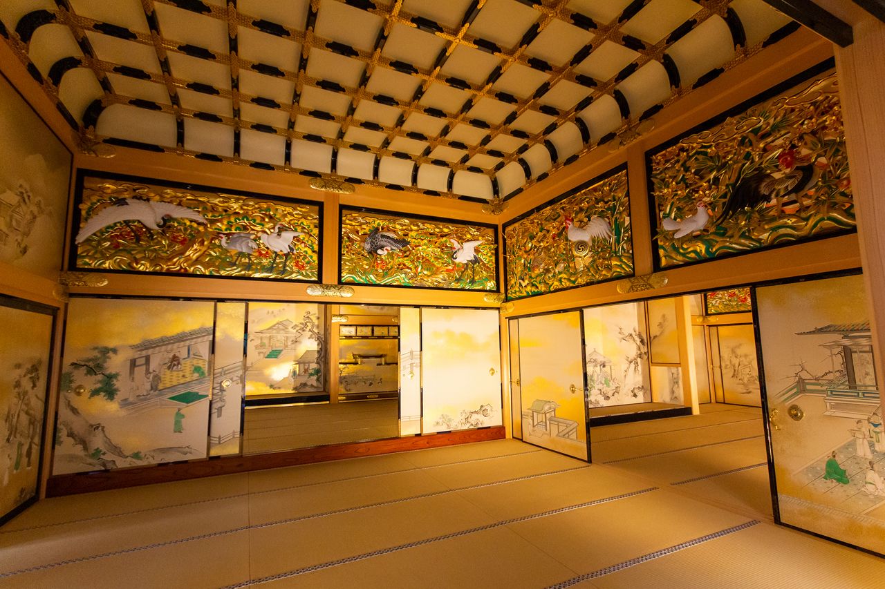 Красивые раздвижные двери фусума, скорей всего, из домов богатых в прошлом вельмож и самураев